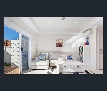 ADJ BOWDEN - NEAR TRAM , BUS & TRAIN - Photo 1