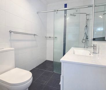 BIG HOUSE WITH BIG SPACE AND STORAGE - Photo 5