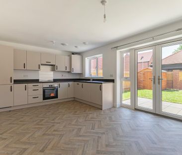 3 bedroom semi-detached house to rent - Photo 3