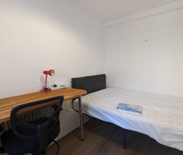 5 bedroom terraced house to rent - Photo 2