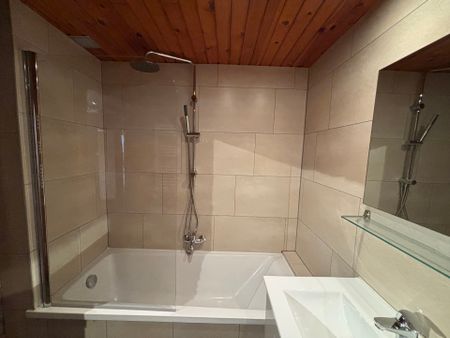 OORDEGEM - Tweeslaapkamerappartement op centrale ligging - Photo 3