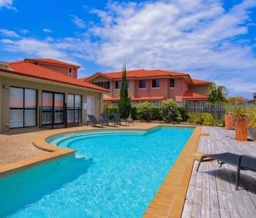 Varsity Lakes - Photo 6