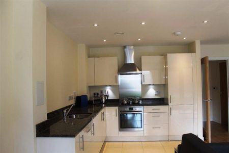 2 bedroom apartment to rent - Photo 4