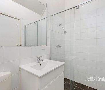 Private Two Bedroom Townhouse - Photo 2