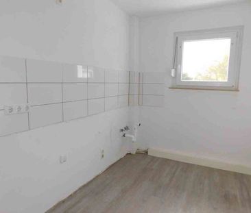 Überruhr-Holthausen: Frisch renovierte 3-Zi.-Whg. mit Balkon - Foto 1