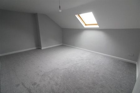 4 bedroom terraced house to rent - Photo 4