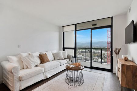 Fully Furnished at Brooklyn on Bernard! - Photo 3