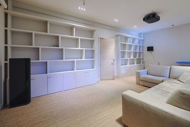 Maison • Auteuil Nord - Photo 1