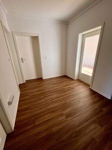 Großzügige 2 Zimmerwohnung mit Abstellraum und Balkon, WG gerecht! - Foto 4