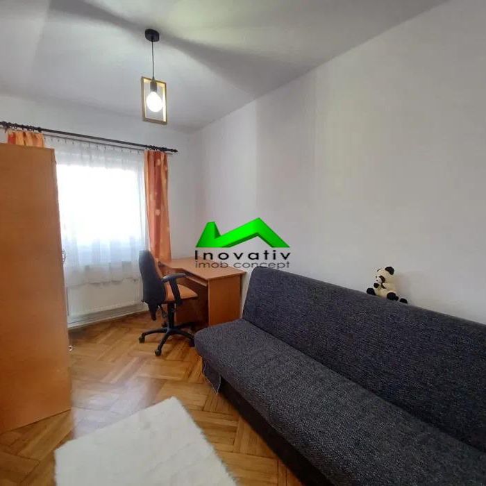 Apartament 3 camere de inchiriat Sibiu Scoala de Inot - Fotografie 1