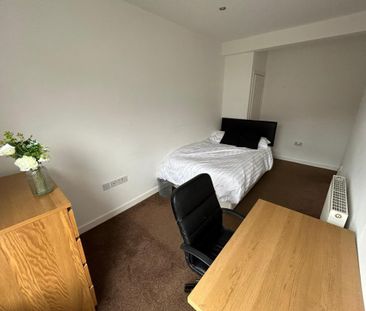 Headingley Avenue, Leeds, LS6 - Photo 5