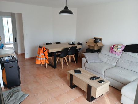 Appartement T4 de 75.42 m2 avec terrasse et balcon - Brignoles - Photo 4