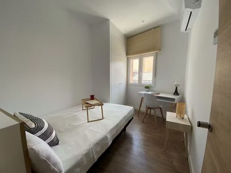 Calle del Doctor Urquiola, Madrid, Community of Madrid 28025 - Photo 3