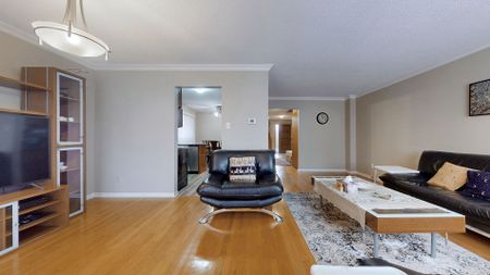 For Lease - 129 Chalfield Lane, Mississauga, Ontario - Photo 2
