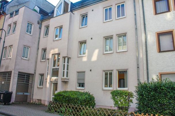 Schöne Wohnung mit Balkon in Wiesbaden sucht SIE - Photo 1