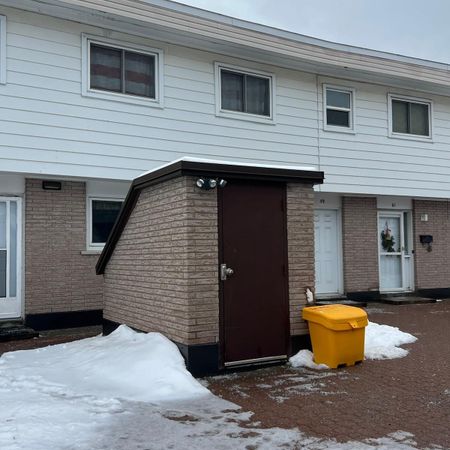 For Lease - 55 Hadley Circle, Bells Corners and South to Fallowfield, Ontario - Photo 4