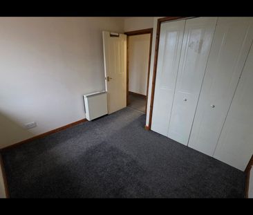 2 Bed Flat, Eleanor Court, CH45 - Photo 1