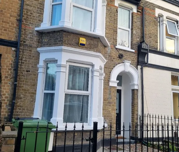 Capworth Street - Photo 2