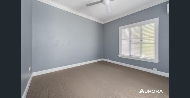 Charming 3-Bedroom home in Tarragindi - A Perfect Blend of Comfort and Convenience! - Photo 1