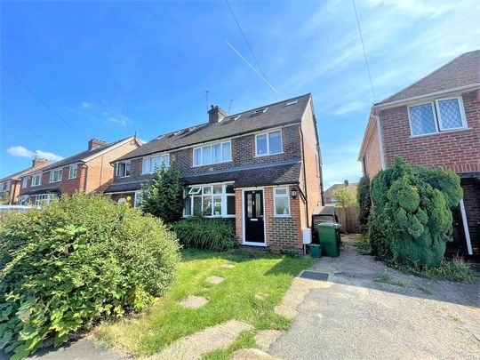 4 bedroom semi-detached house to rent - Photo 1