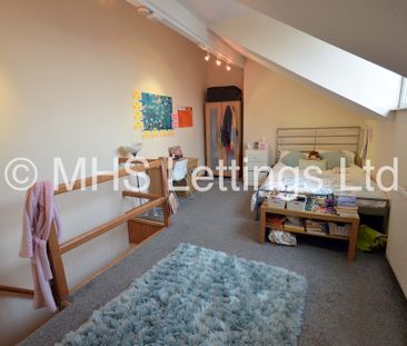 3 Bedroom Mid Terraced House for rent in Beechwood Mount - Photo 5