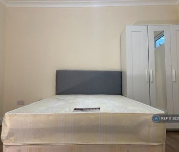 1 bedroom in a house share to rent - Photo 6