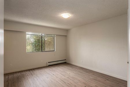 Highland Place Apartments - Photo 5