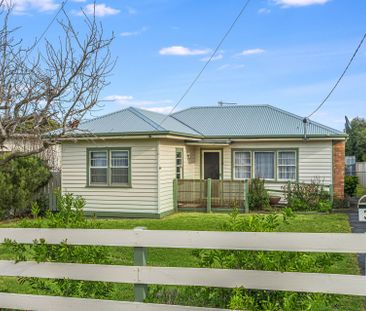 Charming Home in Central Location - Photo 6