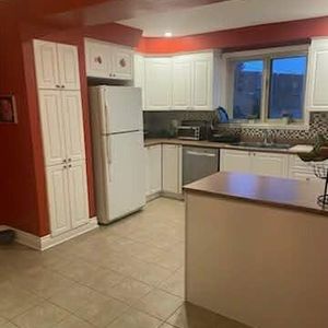 Grand 5 1/2 à Anjou (Haut d’un duplex détaché, secteur de choix) - Photo 2