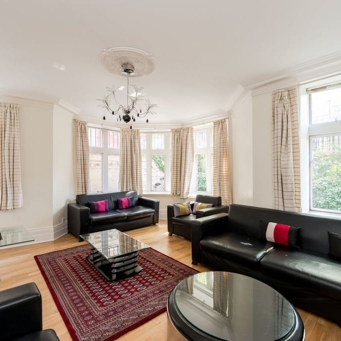 4 Bed Flat, Manor House, NW1 - Photo 1
