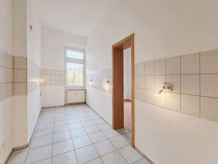 Kompaktes Raumwunder: Charmante, sanierte 3-Raum-Wohnung in Toplage - Photo 3