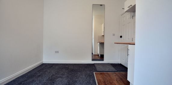 1 bedroom property to rent - Photo 2