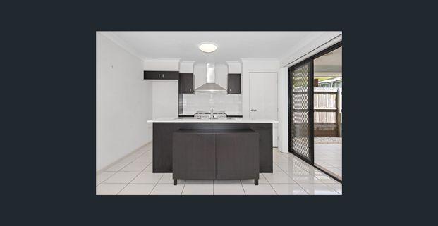 Spacious Three-Bedroom Family Home with Pool in Griffin - Photo 1