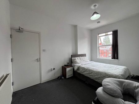 Mitford Place (room 2), Armley, Leeds - Photo 3