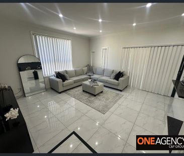 Stunning 4-Bedroom Duplex - Photo 1