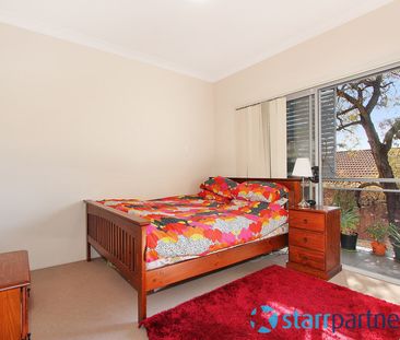 MODERN 2 BEDROOM APARTMENT - Photo 4