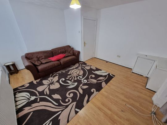 1 Bed Flat, Lister Road, L7 - Photo 1
