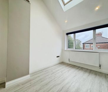 4 bedroom semi-detached house to rent - Photo 3
