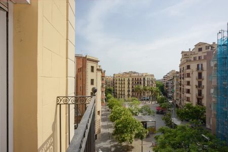 Carrer de la Bòbila, Barcelona, Catalonia 08004 - Photo 2