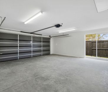 Modern 3-Bedroom Home with Easy-Care Section - Photo 2