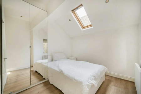 Silver Crescent, London - Photo 5
