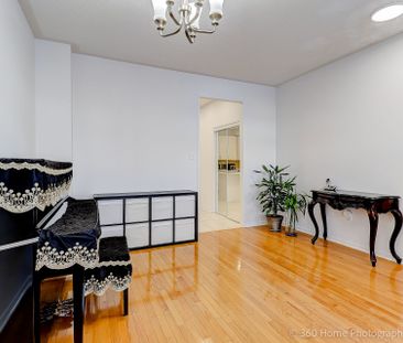 For Lease - 51 Lebovic Drive, Richmond Hill, Ontario - Photo 3