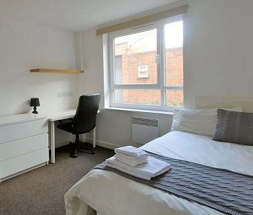 The Student Block Accommodation, 42 Ashby Square, Loughborough LE11 5AA, UK - Photo 3