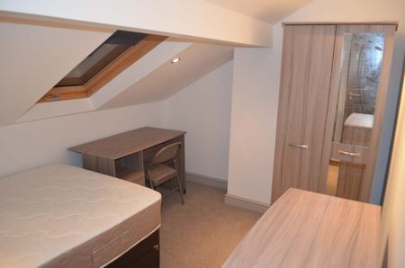 325 Dawlish Road - Photo 4