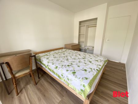 Location Appartement 4 pièces 74m² RENNES 35000 - Photo 3