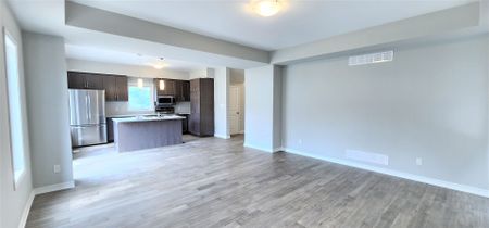 For Lease - 217 TAYLOR Street, Thorold, Ontario - Photo 2