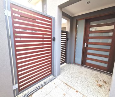 72a Burniston St, Scarborough, WA 6019 - Photo 2