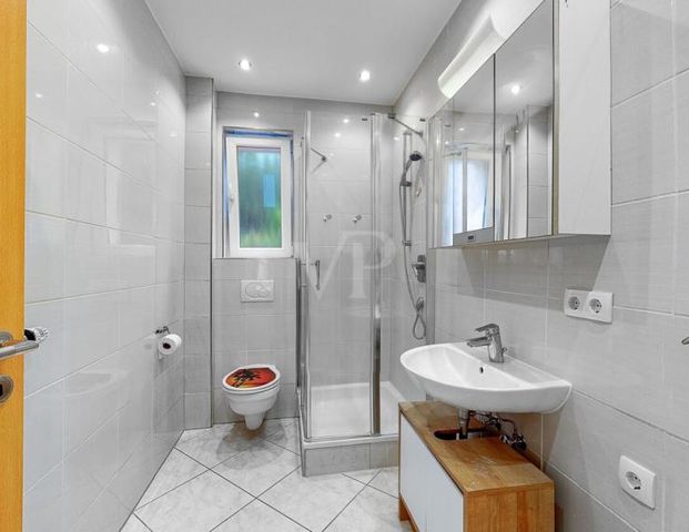 Sofort bezugsfreie 2-Zimmer-Wohnung mit Einbauküche - Foto 1