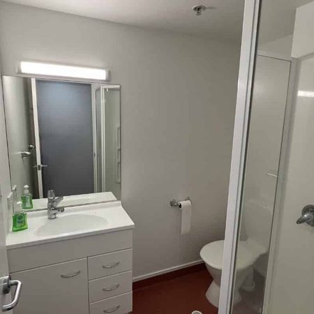 Central Studio Apartment on The Terrace - Photo 4