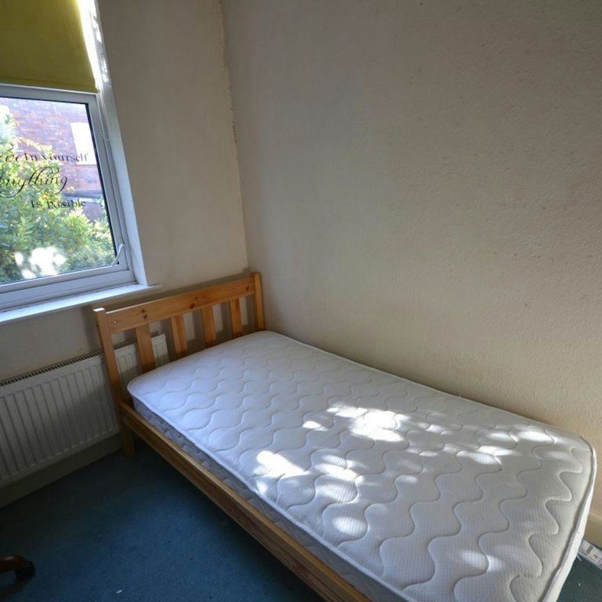 Thurlow Road, Clarendon Park, Leicester, LE2 - Photo 1